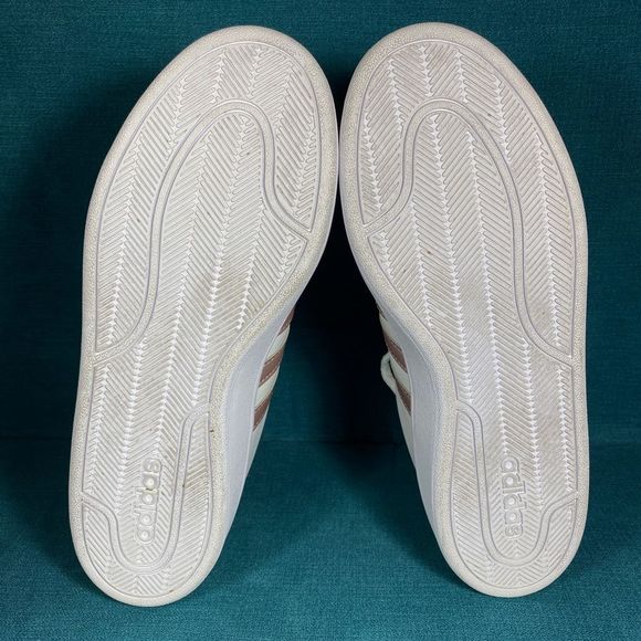 ❌SOLD❌Size 7.5 - Women’s Adidas Cloudfoam classic white Sneakers - Picture 8 of 9
